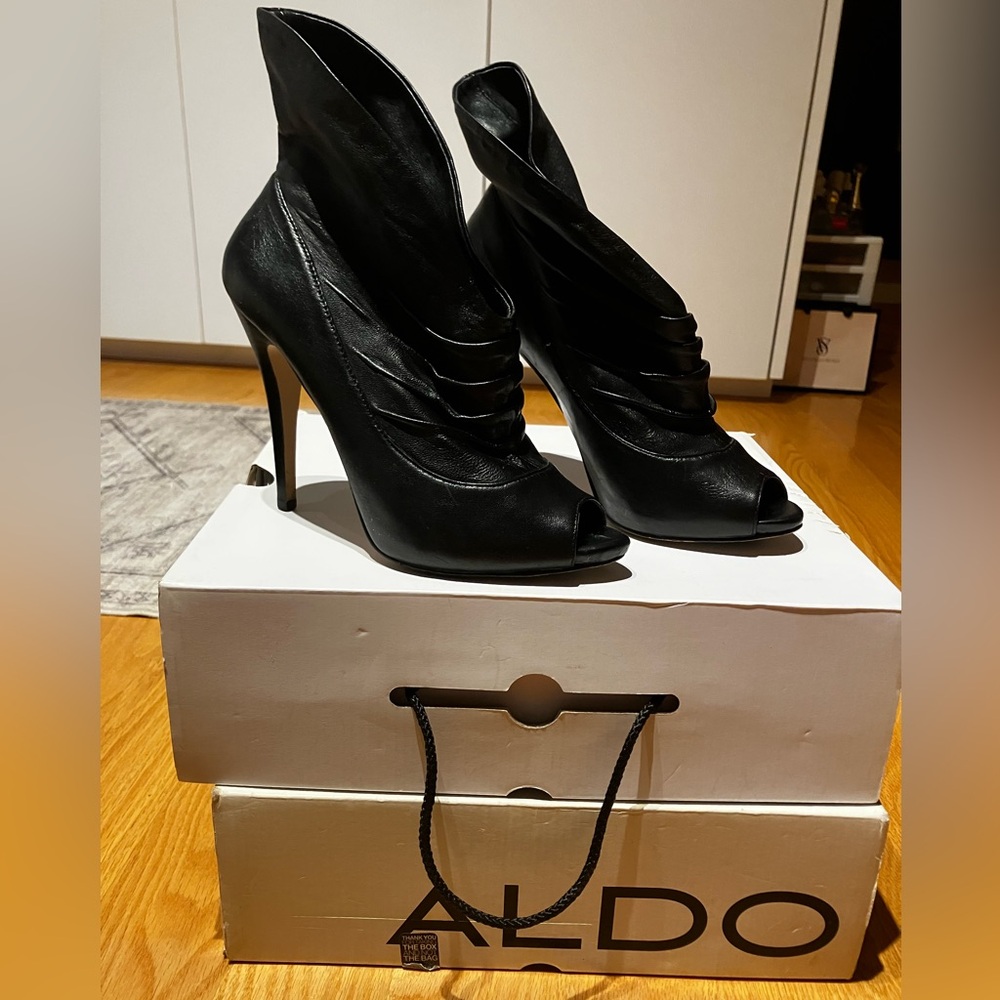 Aldo heels size 8